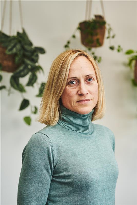 Prof. Marianne Ellis